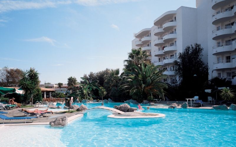 Alcudia Beach Apartments deal