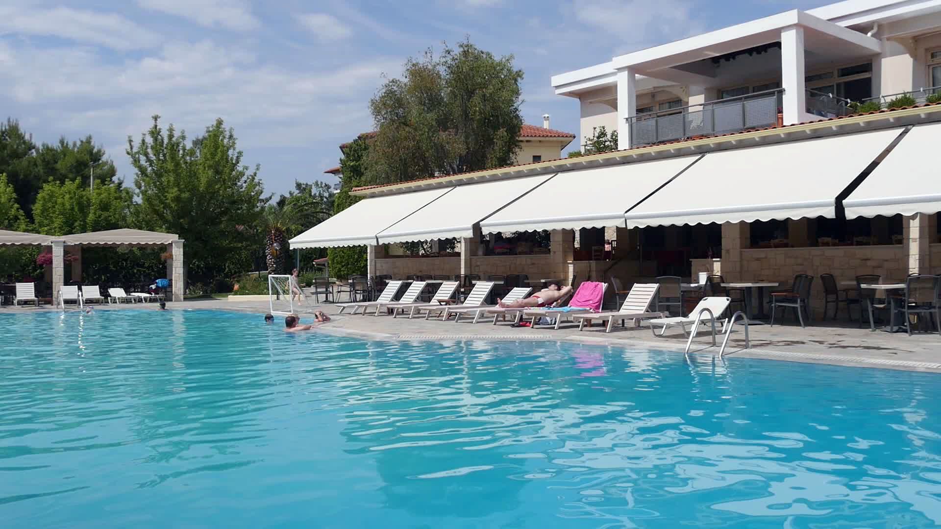 Portes Beach Hotel deal