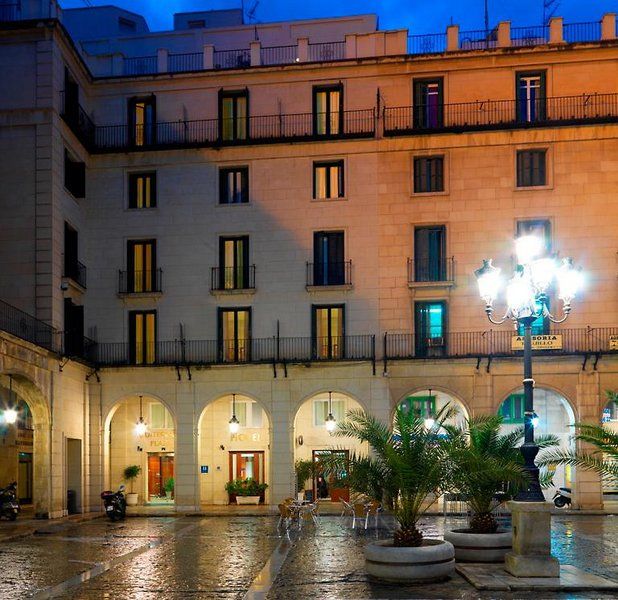 Hotel Eurostars Mediterranea Plaza deal