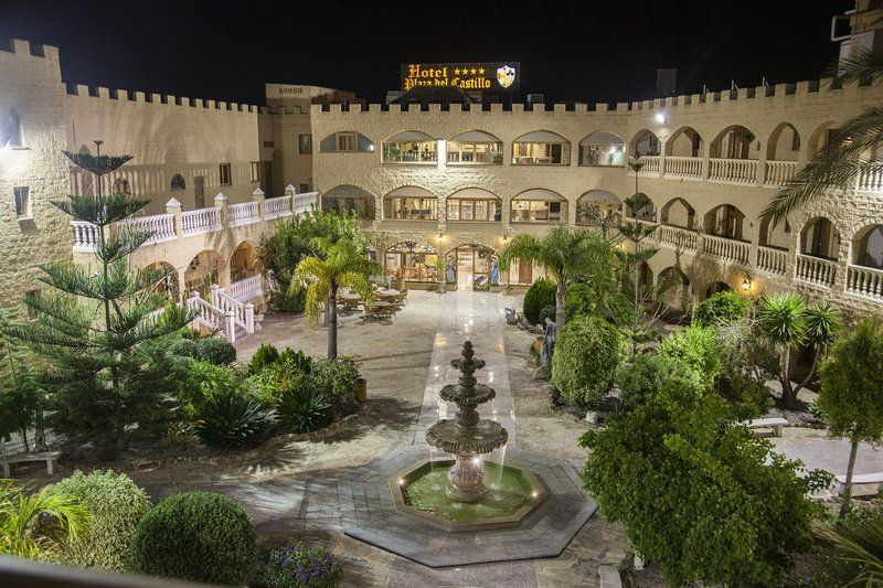 Plaza Del Castillo deal