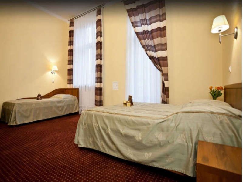 Kazimierz Annex deal