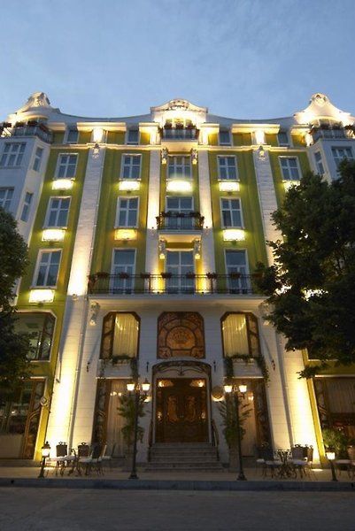 Grand Hotel London deal