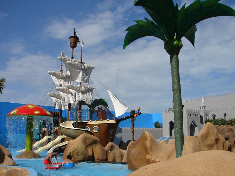 Crown Paradise Club Cancún deal