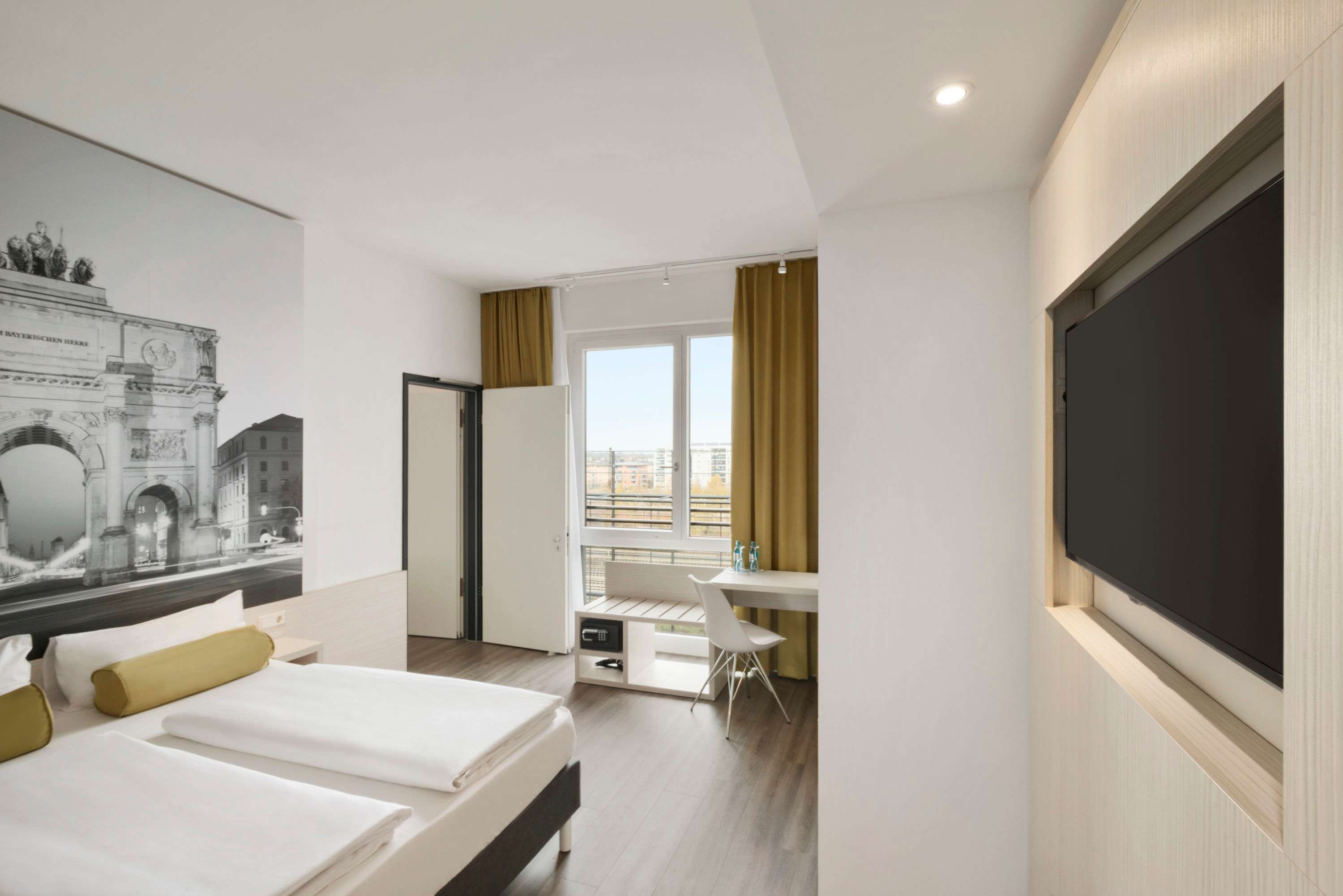 Super 8 by Wyndham Munich City West deal