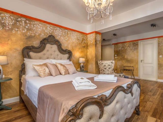 Plaza Marchi Old Town deal