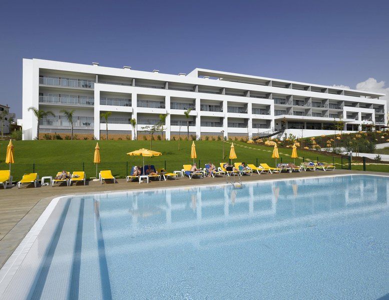 Pelican Alvor deal