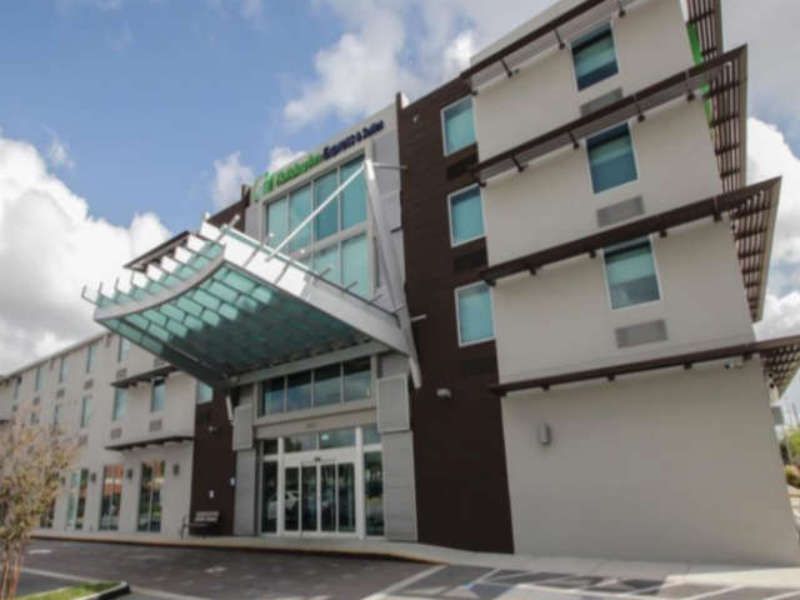 Holiday Inn Express & Suites Miami Airport East deal
