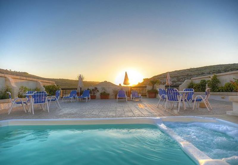 Saint Patrick's Hotel deal