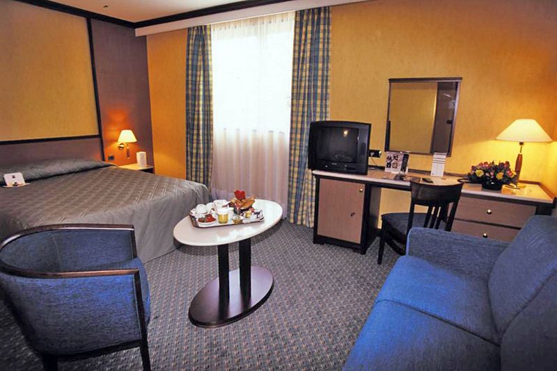 Mercure Versailles Parly 2 deal